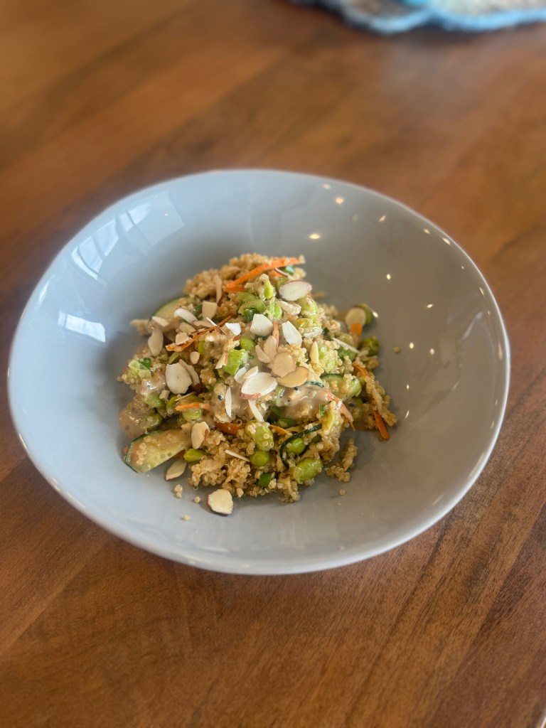 Spicy Sesame Chicken Quinoa Salad (High-Protein & Meal Prep&nbsp;Friendly)